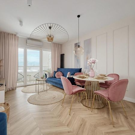 Elegant Apartment With Balcony Krakowska Wroclaw By Renters Prestige Bagian luar foto