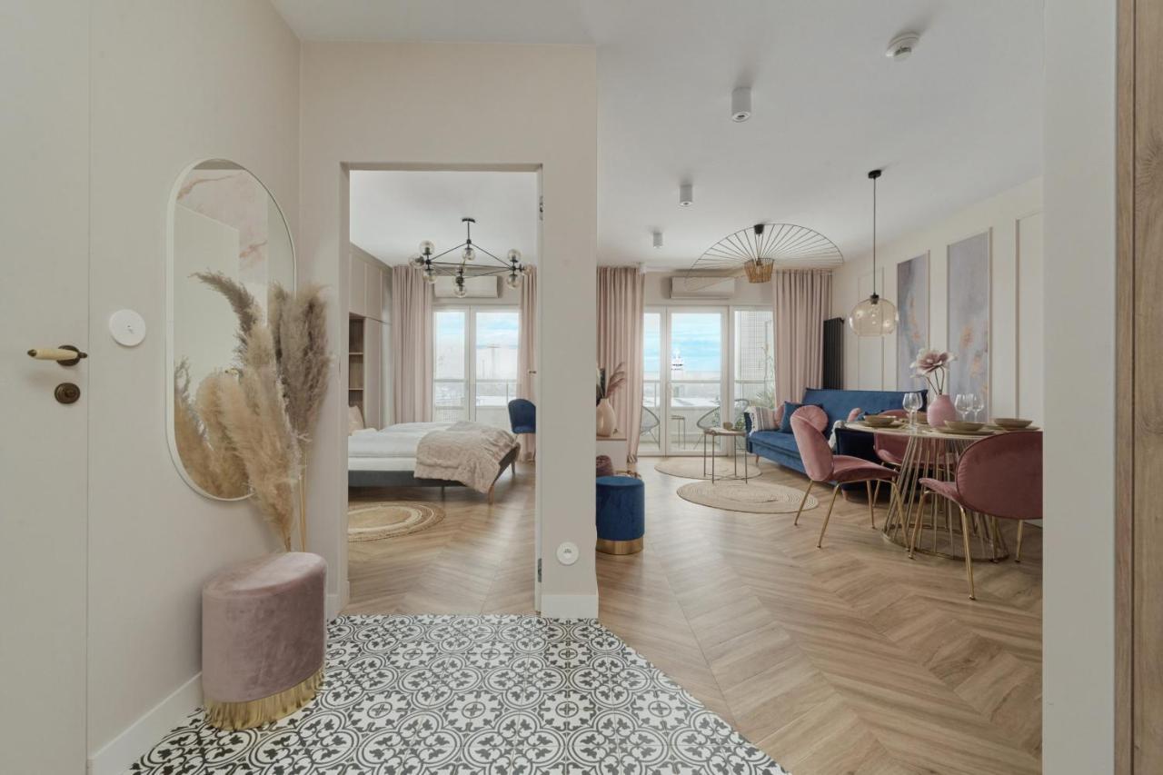 Elegant Apartment With Balcony Krakowska Wroclaw By Renters Prestige Bagian luar foto