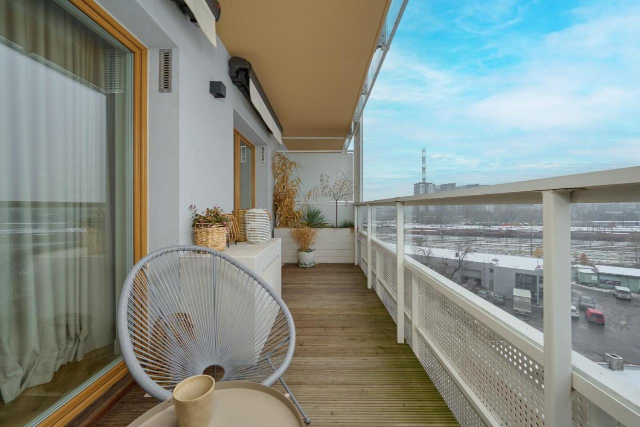 Elegant Apartment With Balcony Krakowska Wroclaw By Renters Prestige Bagian luar foto